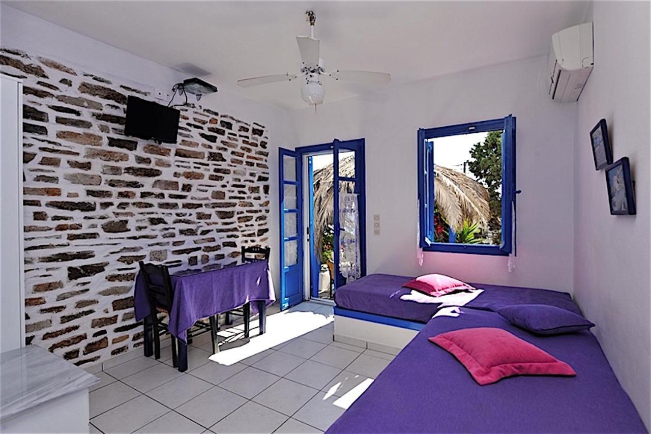 Blue Dolphin Antiparos Villas And Suites Agios Georgios  Экстерьер фото