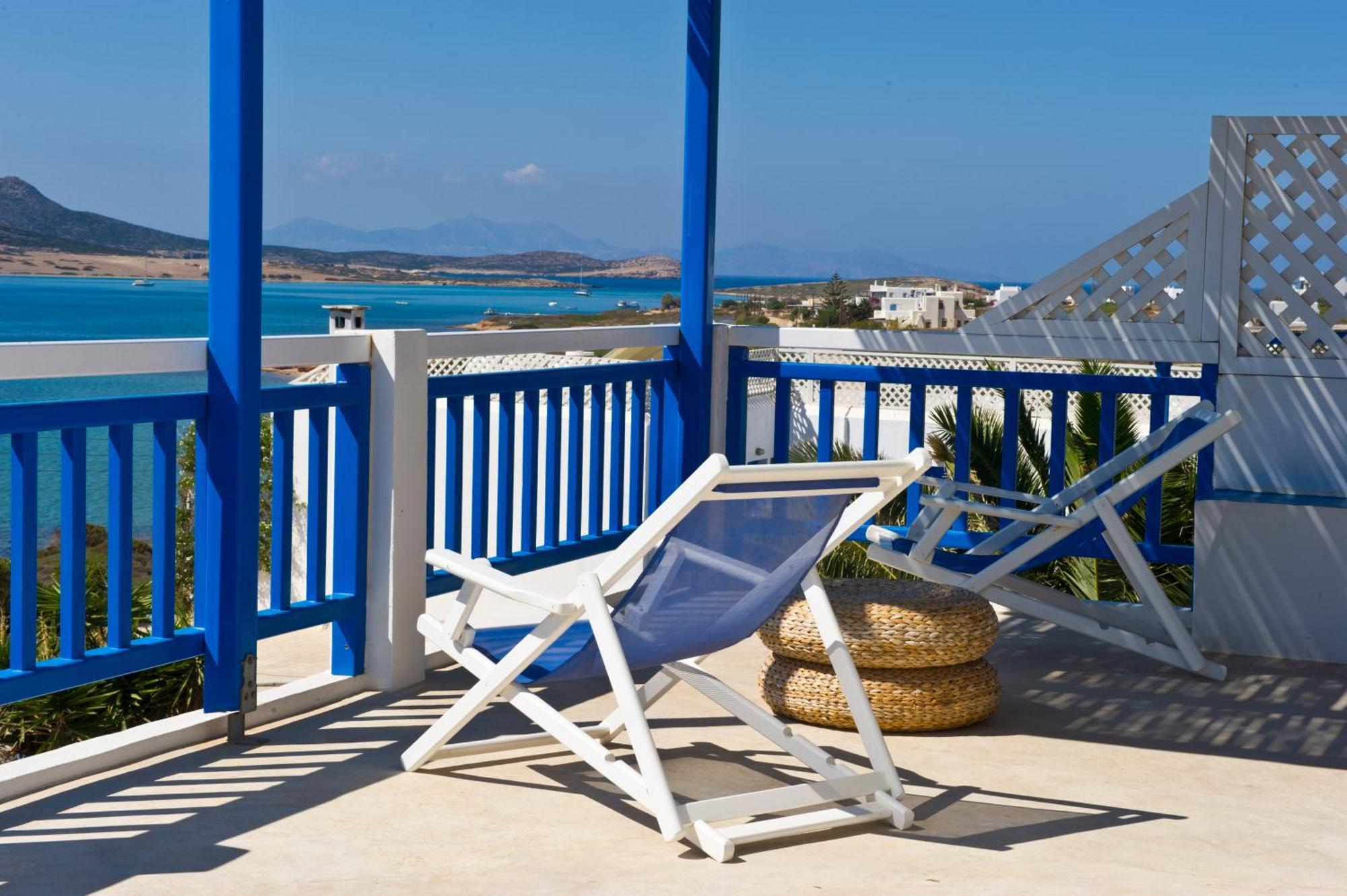 Blue Dolphin Antiparos Villas And Suites Agios Georgios  Экстерьер фото